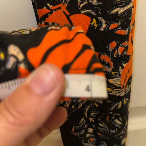Is LulaRoe floral pattern stretch leggings orange rose  I’m sure this is juniors - Picture 10 of 10